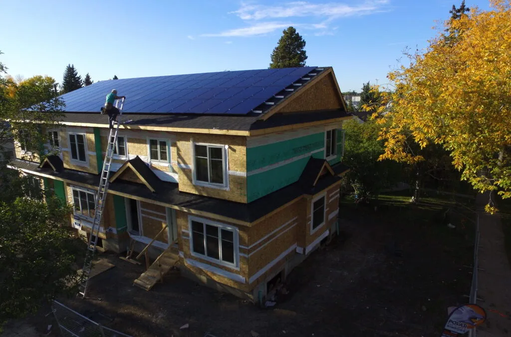 Mr. Amarjeet Sohi visits one of our net-zero energy projects!